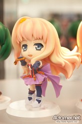 画像ギャラリー No.099のサムネイル画像 / 「ナミさん」「エヴァ6号機」「イカ娘」など，人気アニメのフィギュアがズラリ。「第24回プライズフェア」フォトレポート