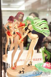 画像ギャラリー No.113のサムネイル画像 / 「ナミさん」「エヴァ6号機」「イカ娘」など，人気アニメのフィギュアがズラリ。「第24回プライズフェア」フォトレポート