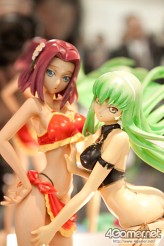 画像ギャラリー No.114のサムネイル画像 / 「ナミさん」「エヴァ6号機」「イカ娘」など，人気アニメのフィギュアがズラリ。「第24回プライズフェア」フォトレポート