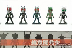画像ギャラリー No.165のサムネイル画像 / 「ナミさん」「エヴァ6号機」「イカ娘」など，人気アニメのフィギュアがズラリ。「第24回プライズフェア」フォトレポート