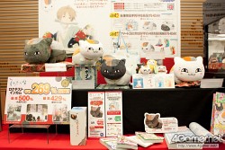 画像ギャラリー No.174のサムネイル画像 / 「ナミさん」「エヴァ6号機」「イカ娘」など，人気アニメのフィギュアがズラリ。「第24回プライズフェア」フォトレポート