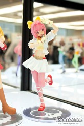 画像ギャラリー No.254のサムネイル画像 / 「ナミさん」「エヴァ6号機」「イカ娘」など，人気アニメのフィギュアがズラリ。「第24回プライズフェア」フォトレポート