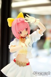 画像ギャラリー No.255のサムネイル画像 / 「ナミさん」「エヴァ6号機」「イカ娘」など，人気アニメのフィギュアがズラリ。「第24回プライズフェア」フォトレポート