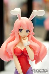 画像ギャラリー No.257のサムネイル画像 / 「ナミさん」「エヴァ6号機」「イカ娘」など，人気アニメのフィギュアがズラリ。「第24回プライズフェア」フォトレポート