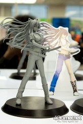 画像ギャラリー No.272のサムネイル画像 / 「ナミさん」「エヴァ6号機」「イカ娘」など，人気アニメのフィギュアがズラリ。「第24回プライズフェア」フォトレポート