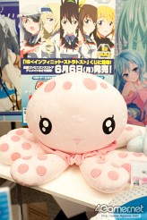 画像ギャラリー No.341のサムネイル画像 / 「ナミさん」「エヴァ6号機」「イカ娘」など，人気アニメのフィギュアがズラリ。「第24回プライズフェア」フォトレポート