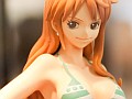 「ナミさん」「エヴァ6号機」「イカ娘」など，人気アニメのフィギュアがズラリ。「第24回プライズフェア」フォトレポート