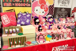 画像ギャラリー No.481のサムネイル画像 / 「ナミさん」「エヴァ6号機」「イカ娘」など，人気アニメのフィギュアがズラリ。「第24回プライズフェア」フォトレポート