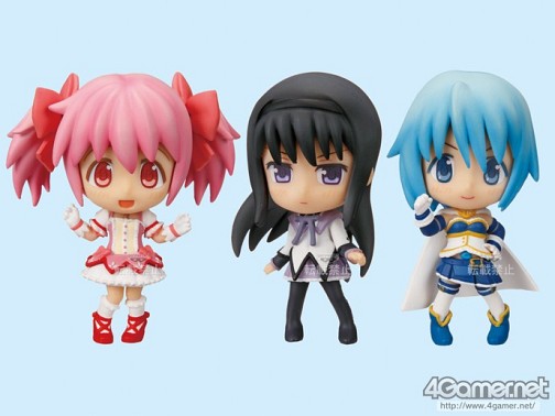 画像ギャラリー No.023のサムネイル画像 / 「まどか」フィギュアが勢揃い。「バンプレストプライズ」12月のアイテム情報。ビッグサイズのキュゥべえぬいぐるみも登場