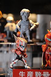 画像ギャラリー No.011のサムネイル画像 / 最新アニメからリラックマまで。フィギュアやグッズがずらりと並んだ，「第27回プライズフェア」フォトレポート
