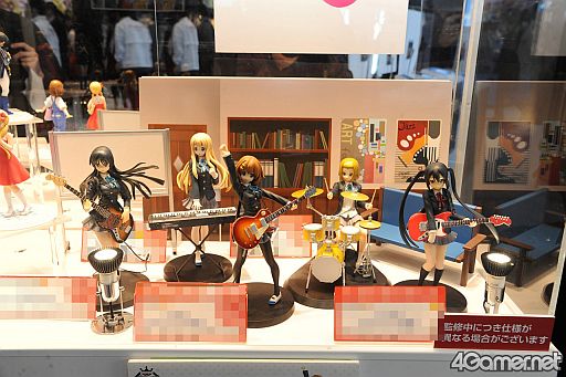 画像ギャラリー No.048のサムネイル画像 / 最新アニメからリラックマまで。フィギュアやグッズがずらりと並んだ,「第27回プライズフェア」フォトレポート