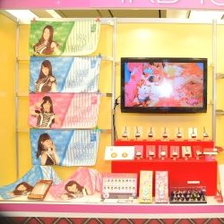 画像ギャラリー No.143のサムネイル画像 / 女性向けアイテムも続々登場。「ワンピース」「銀魂」「薄桜鬼」などに人気が集まった「第30回プライズフェア 2013 SPRING」フォトレポート