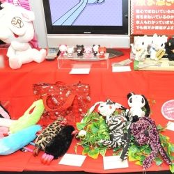 画像ギャラリー No.210のサムネイル画像 / 女性向けアイテムも続々登場。「ワンピース」「銀魂」「薄桜鬼」などに人気が集まった「第30回プライズフェア 2013 SPRING」フォトレポート