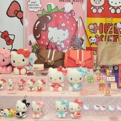 画像ギャラリー No.250のサムネイル画像 / 女性向けアイテムも続々登場。「ワンピース」「銀魂」「薄桜鬼」などに人気が集まった「第30回プライズフェア 2013 SPRING」フォトレポート
