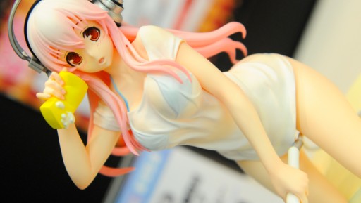 画像ギャラリー No.015のサムネイル画像 / 夏の終わりに水着フィギュアが大豊作。年明け登場の新作グッズが勢揃いした「第37回プライズフェア」フォトレポート