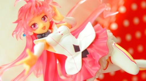 画像ギャラリー No.024のサムネイル画像 / 夏の終わりに水着フィギュアが大豊作。年明け登場の新作グッズが勢揃いした「第37回プライズフェア」フォトレポート