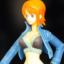 画像ギャラリー No.040のサムネイル画像 / 夏の終わりに水着フィギュアが大豊作。年明け登場の新作グッズが勢揃いした「第37回プライズフェア」フォトレポート