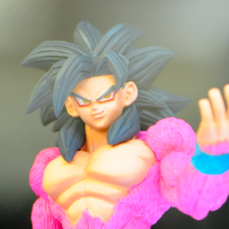 画像ギャラリー No.054のサムネイル画像 / 夏の終わりに水着フィギュアが大豊作。年明け登場の新作グッズが勢揃いした「第37回プライズフェア」フォトレポート