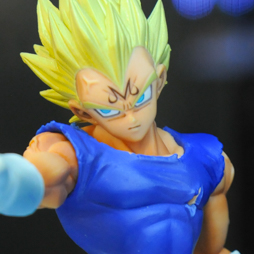 画像ギャラリー No.059のサムネイル画像 / 夏の終わりに水着フィギュアが大豊作。年明け登場の新作グッズが勢揃いした「第37回プライズフェア」フォトレポート