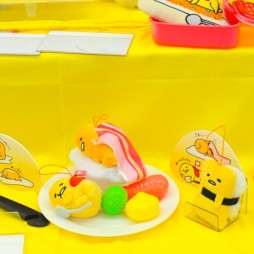 画像ギャラリー No.289のサムネイル画像 / 夏の終わりに水着フィギュアが大豊作。年明け登場の新作グッズが勢揃いした「第37回プライズフェア」フォトレポート