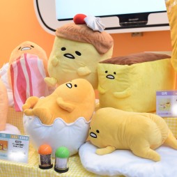 画像ギャラリー No.193のサムネイル画像 / 夏登場のプライズアイテムが勢揃い。大型フィギュアからファンシー系まで取揃えられた「第39回プライズフェア」レポート