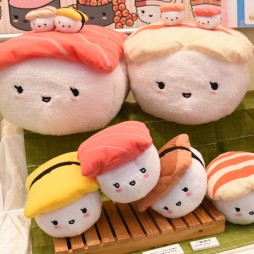 画像ギャラリー No.280のサムネイル画像 / 夏登場のプライズアイテムが勢揃い。大型フィギュアからファンシー系まで取揃えられた「第39回プライズフェア」レポート