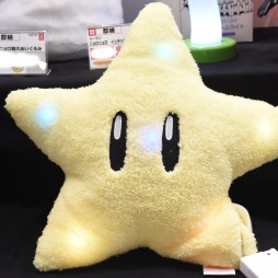 画像ギャラリー No.360のサムネイル画像 / 夏登場のプライズアイテムが勢揃い。大型フィギュアからファンシー系まで取揃えられた「第39回プライズフェア」レポート