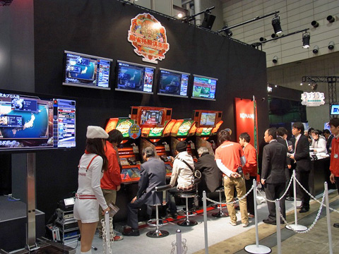 画像ギャラリー No.041のサムネイル画像 / [AOU2011]リズムアクション“BEMANI”シリーズの最新作がズラリ。KONAMIブース＆ステージイベントレポート