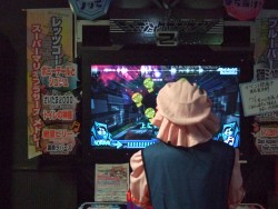 画像ギャラリー No.023のサムネイル画像 / “東方Project”アレンジ楽曲で大盛況だった「ミュージックガンガン！2」店舗イベント。その最終日に読者プレゼント用に限定CDをゲットしてきた