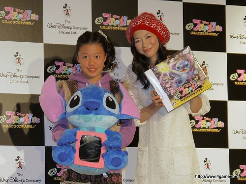 画像ギャラリー No.025のサムネイル画像 / 関根麻里さんと亀田姫月さんが「もっと!スティッチ!DS リズムでラクガキ大作戦♪」を体験プレイ。発売記念イベントのレポートを掲載