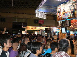 画像ギャラリー No.003のサムネイル画像 / ［TGS 2010］「戦ヴァル3」「PSPo2インフィニティ」「けいおん」が大行列！ セガブース一般公開日情報