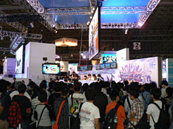 画像ギャラリー No.006のサムネイル画像 / ［TGS 2010］「戦ヴァル3」「PSPo2インフィニティ」「けいおん」が大行列！ セガブース一般公開日情報