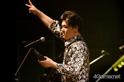 画像ギャラリー No.020のサムネイル画像 / 「サガ」や「聖剣伝説」のバトル曲がバンドサウンドに生まれ変わった！　伊藤賢治氏のライブ「THE NEXT STAGE 〜gentle echo meeting 3〜」レポート