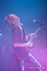 画像ギャラリー No.042のサムネイル画像 / 「サガ」や「聖剣伝説」のバトル曲がバンドサウンドに生まれ変わった! 伊藤賢治氏のライブ「THE NEXT STAGE 〜gentle echo meeting 3〜」レポート