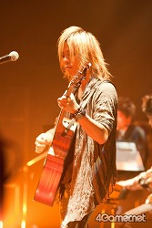 画像ギャラリー No.071のサムネイル画像 / 「サガ」や「聖剣伝説」のバトル曲がバンドサウンドに生まれ変わった! 伊藤賢治氏のライブ「THE NEXT STAGE 〜gentle echo meeting 3〜」レポート