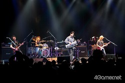 画像ギャラリー No.096のサムネイル画像 / 「サガ」や「聖剣伝説」のバトル曲がバンドサウンドに生まれ変わった! 伊藤賢治氏のライブ「THE NEXT STAGE 〜gentle echo meeting 3〜」レポート