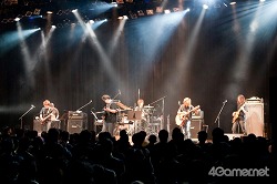 画像ギャラリー No.100のサムネイル画像 / 「サガ」や「聖剣伝説」のバトル曲がバンドサウンドに生まれ変わった! 伊藤賢治氏のライブ「THE NEXT STAGE 〜gentle echo meeting 3〜」レポート