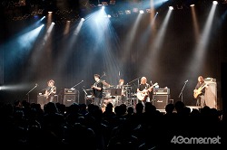 画像ギャラリー No.102のサムネイル画像 / 「サガ」や「聖剣伝説」のバトル曲がバンドサウンドに生まれ変わった! 伊藤賢治氏のライブ「THE NEXT STAGE 〜gentle echo meeting 3〜」レポート