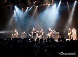 画像ギャラリー No.103のサムネイル画像 / 「サガ」や「聖剣伝説」のバトル曲がバンドサウンドに生まれ変わった! 伊藤賢治氏のライブ「THE NEXT STAGE 〜gentle echo meeting 3〜」レポート