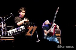 画像ギャラリー No.128のサムネイル画像 / 「サガ」や「聖剣伝説」のバトル曲がバンドサウンドに生まれ変わった! 伊藤賢治氏のライブ「THE NEXT STAGE 〜gentle echo meeting 3〜」レポート