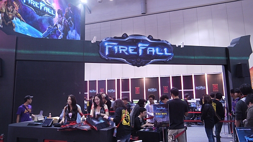 画像ギャラリー No.002のサムネイル画像 / ［G-Star 2011］「Firefall」は飛んだり跳ねたり撃ち合ったりのスポーツ系FPS……のような，違うような。PvPとPvEをプレイしてみた