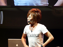 画像ギャラリー No.005のサムネイル画像 / ［TGS 2010］「Kinect（キネクト）」の登場でダンスゲームは究極進化！　KONAMI「DanceEvolution」プレイレポート