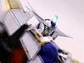 発売間近の「ガンダム無双3」店頭体験会にて，プロデューサーがトークとデモプレイを披露。「アニメでもリアル調の追及でもなく，ゲームだからできるガンダムの表現」