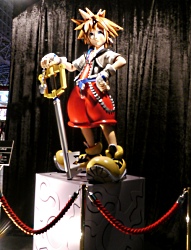 画像ギャラリー No.005のサムネイル画像 / ［TGS 2010］「DISSIDIA」最新作がさっそく遊べるスクエニブース速報。「KINGDOM HEARTS」「The 3rd Birthday」はシアター視聴後にプレイ可能！