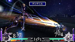 画像ギャラリー No.012のサムネイル画像 / ［TGS 2010］「DISSIDIA」最新作がさっそく遊べるスクエニブース速報。「KINGDOM HEARTS」「The 3rd Birthday」はシアター視聴後にプレイ可能！