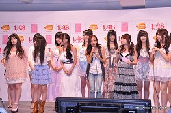 画像ギャラリー No.008のサムネイル画像 / AKB48のメンバー達を振りまくって最後に残る“推しメン”は誰に!? 12月23日発売予定のPSP用恋愛ゲーム「AKB1/48 アイドルと恋したら…」制作発表会をレポート