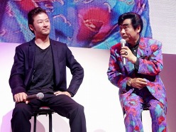 画像ギャラリー No.007のサムネイル画像 / ［TGS 2011］“Sexy & Bloody”なアクションゲーム「シャドウ オブ ザ ダムド」のスペシャルステージに，浅野忠信さんと我修院達也さんが登場