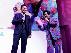 画像ギャラリー No.012のサムネイル画像 / ［TGS 2011］“Sexy & Bloody”なアクションゲーム「シャドウ オブ ザ ダムド」のスペシャルステージに，浅野忠信さんと我修院達也さんが登場