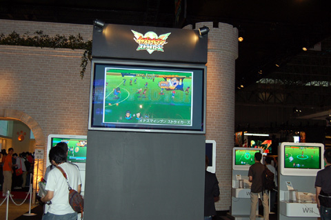 画像ギャラリー No.001のサムネイル画像 / ［TGS 2010］レベルファイブブースにプレイアブル出展されていた「イナズマイレブン ストライカーズ」をプレイムービーでチェック