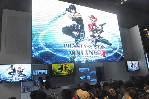 画像ギャラリー No.002のサムネイル画像 / ［TGS 2012］「PSO2」ステージレポート。ゲームメディアスタッフも出演したイベントでは，10月半ば以降のアップデート内容を収録したムービーも公開